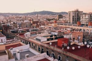 El Decreto-ley 2/2025 busca frenar la especulación inmobiliaria y garantizar el acceso a la vivienda en Cataluña